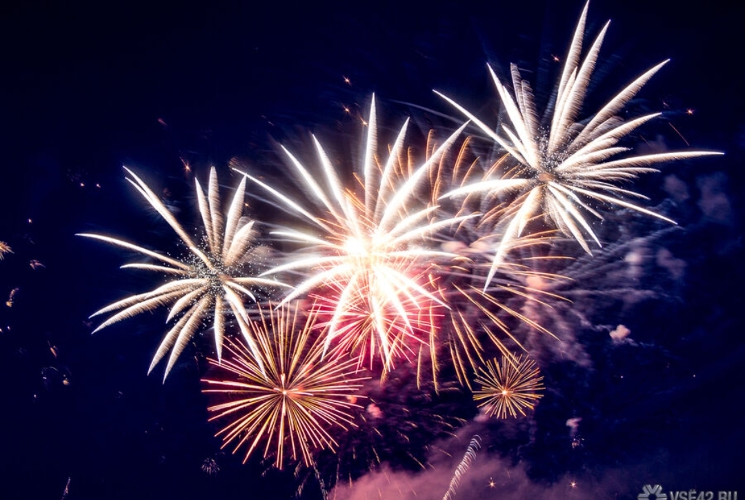 Власти назвали разрешенные для запуска фейерверков на Новый год места в Новокузнецке