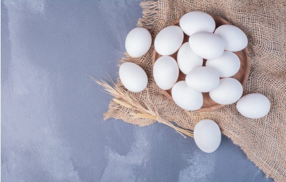 Торговым сетям России ФАС запретила повышать цены на куриные яйца