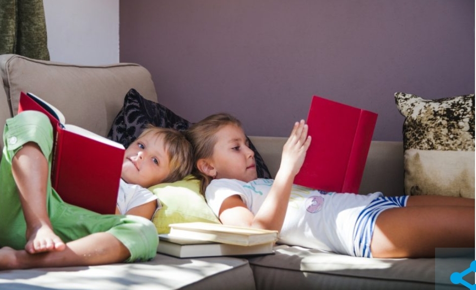 Россиянам рассказали, какие книги нужно читать детям на летних каникулах