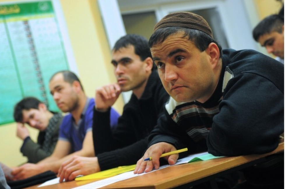 Выдывали фиктивные документы: в Кузбассе незаконно регистрировали мигрантов на протяжении трёх лет