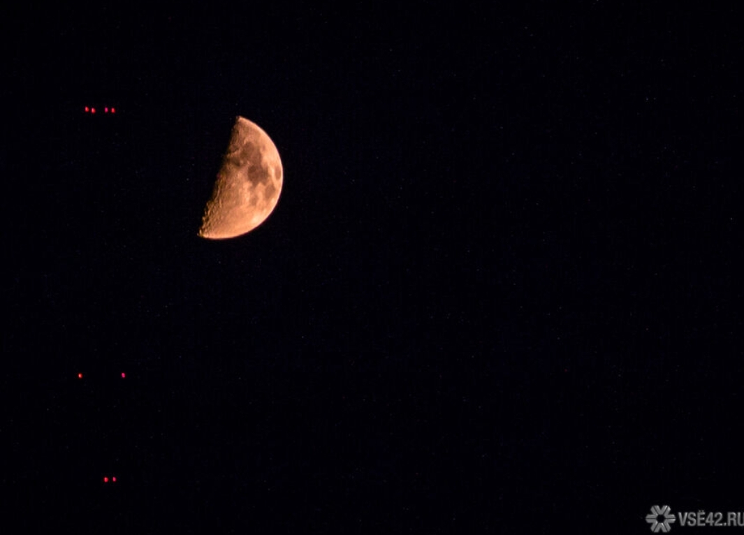 Кузбассовцы увидят в небе мощный метеоритный дождь