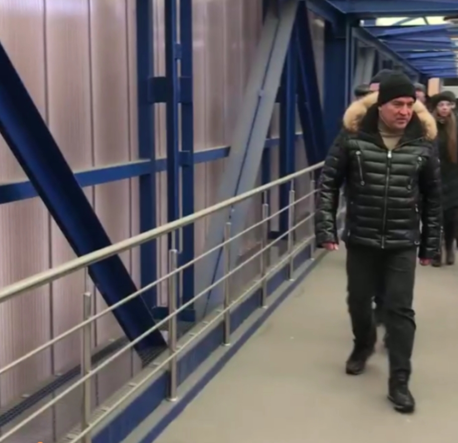 Сносить нельзя достраивать: какая судьба ждёт надземный переход на Транспортной