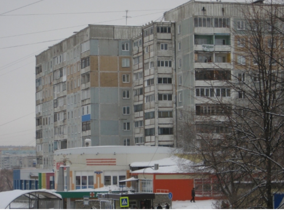В Новокузнецке признана аварийной и поставлена под снос девятиэтажка с музыкальной школой 