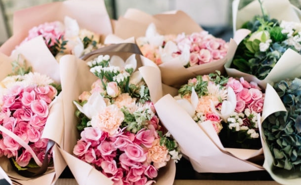 К 8 марта в Сибирь завезли 30 тонн цветов