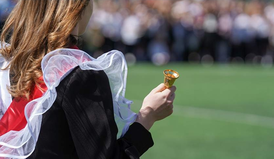 Стали известны даты проведения последних звонков и выпускных в 2025 году