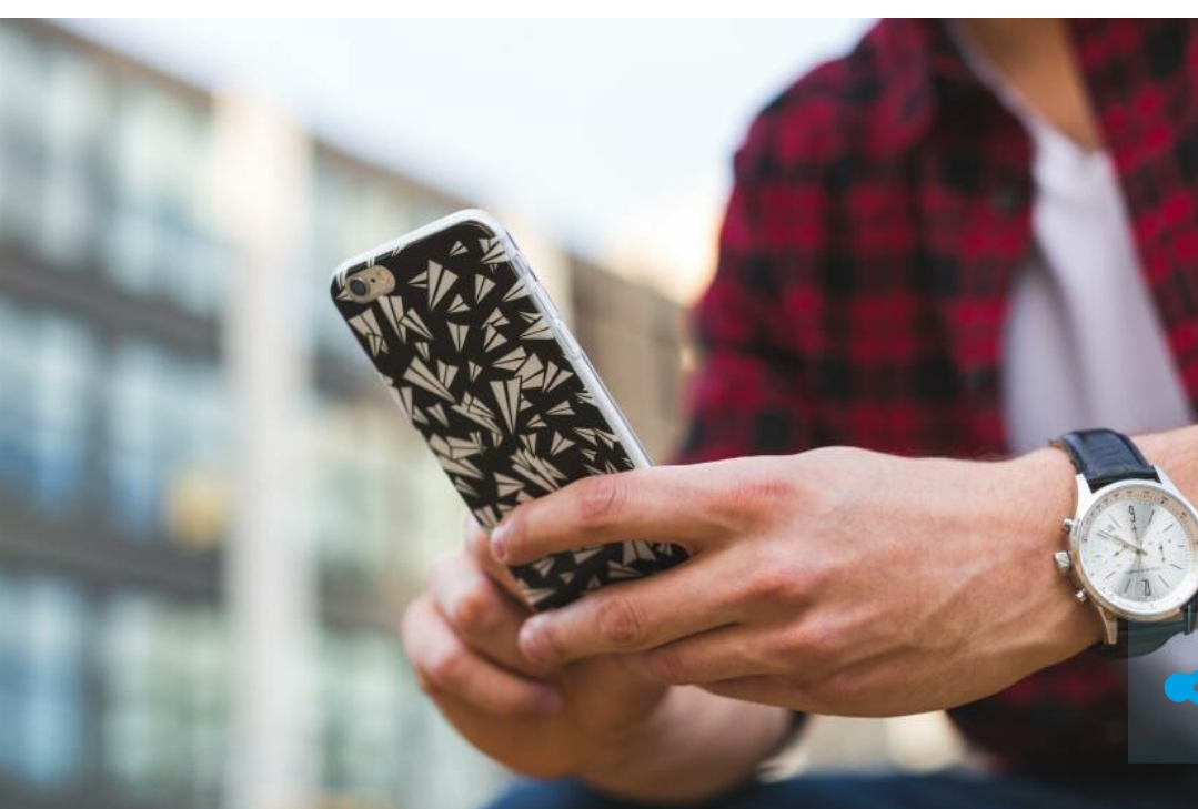 Эксперт рассказал, по каким признакам заметить прослушку телефона