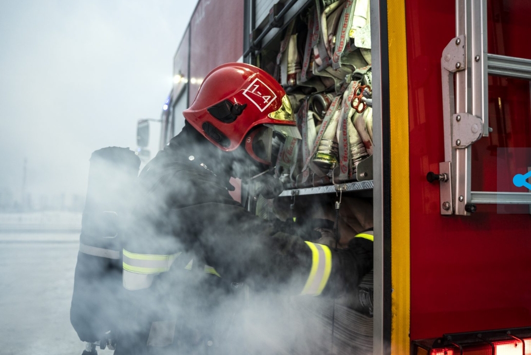 По всему Кузбассу 40 пожарных машин сутки тушили огонь