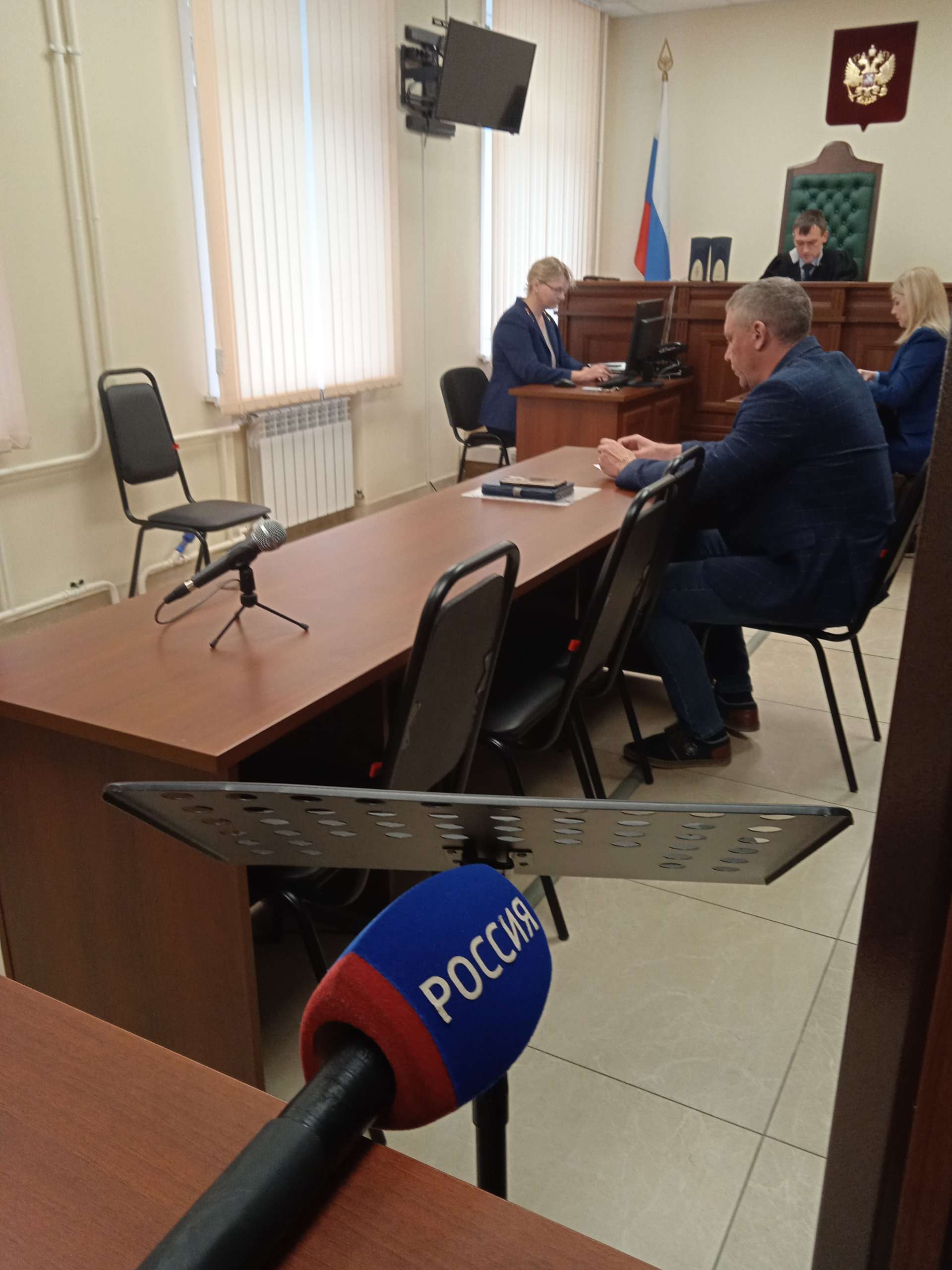 В Новокузнецке судят коммерсанта-должника, сбившего сотрудника Госавтоинспекции