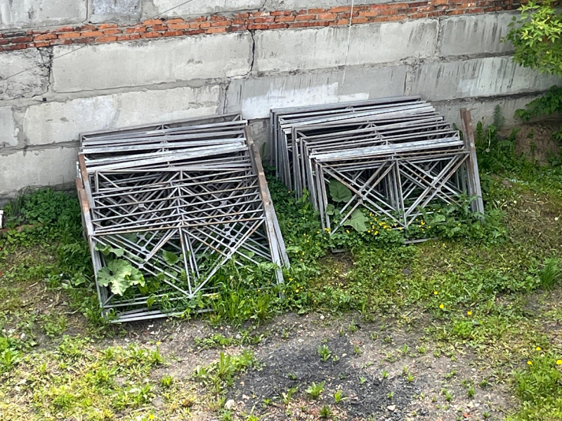 Кузбасские подростки демонтировали 42 металлических пролёта