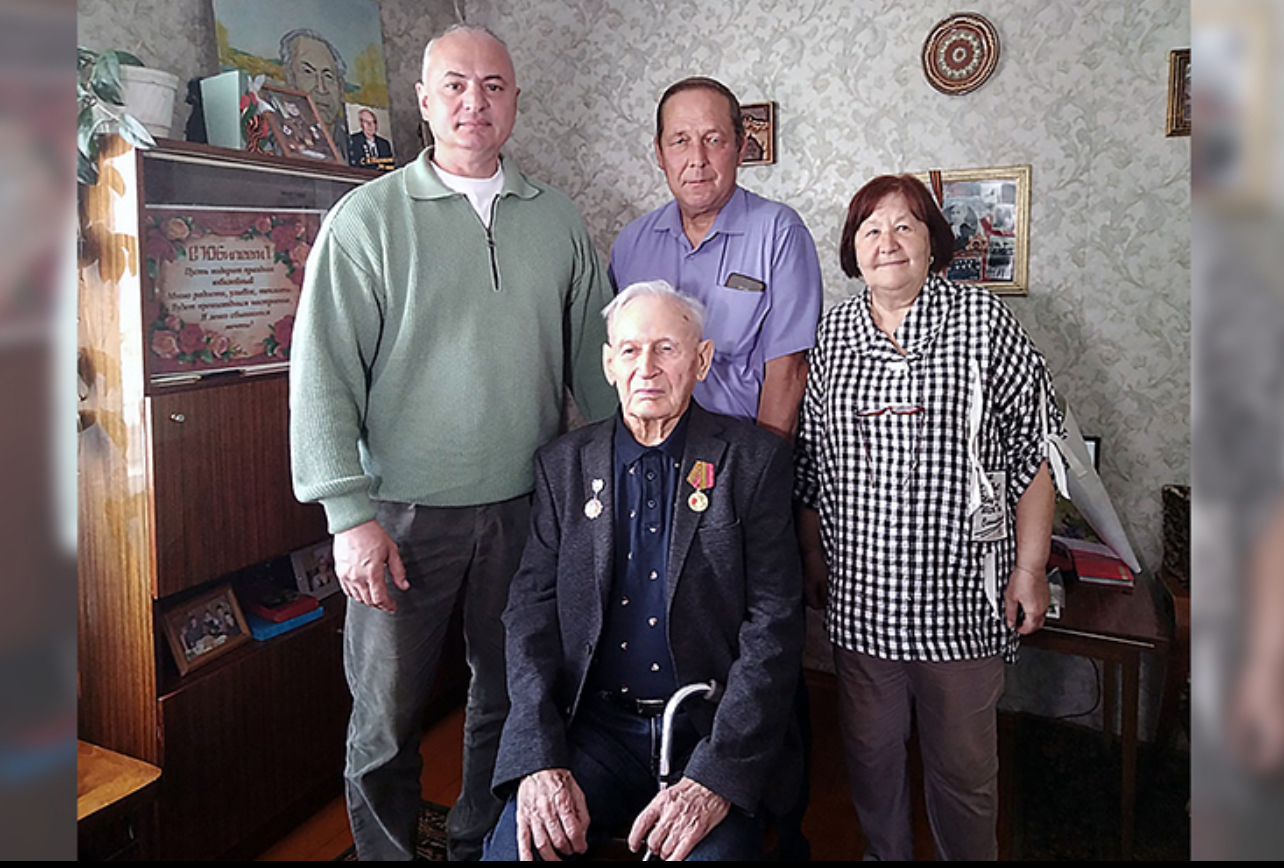 Руководство Кузнецкой ТЭЦ поздравило ветерана со 100-летием