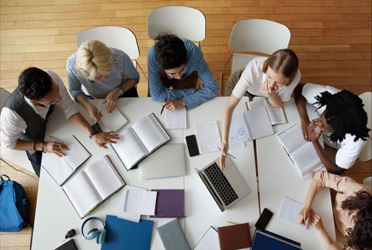 Закон принят! Квалифицированных кадров станет больше.