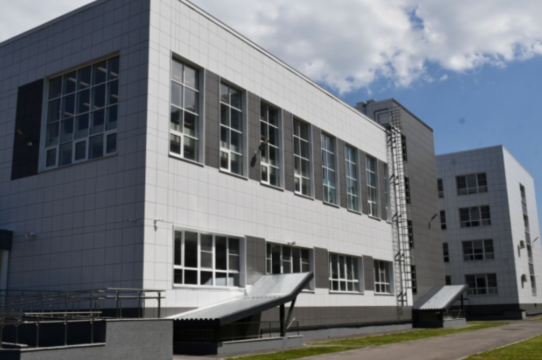 Знаменитый новокузнецкий долгострой в элитном районе наконец завершился