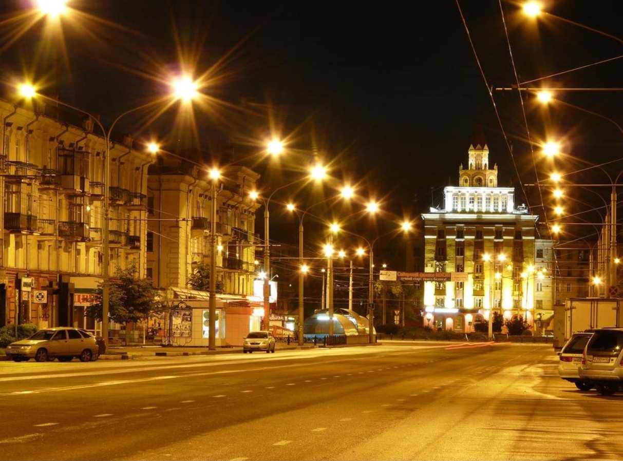 «Ты каждый день идёшь знакомой улицей Новокузнецка…»