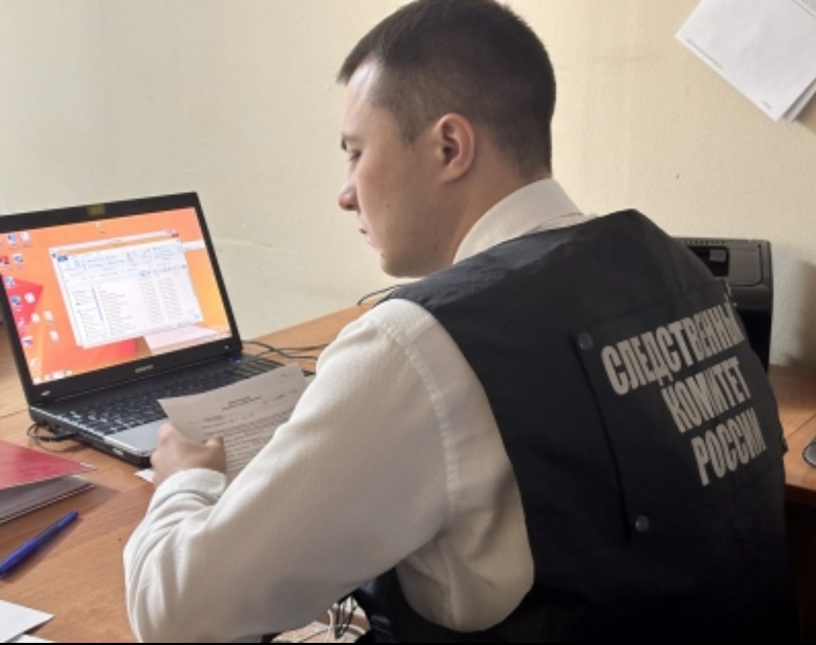 Ребёнок, выпавший из окна в Новокузнецке, жив