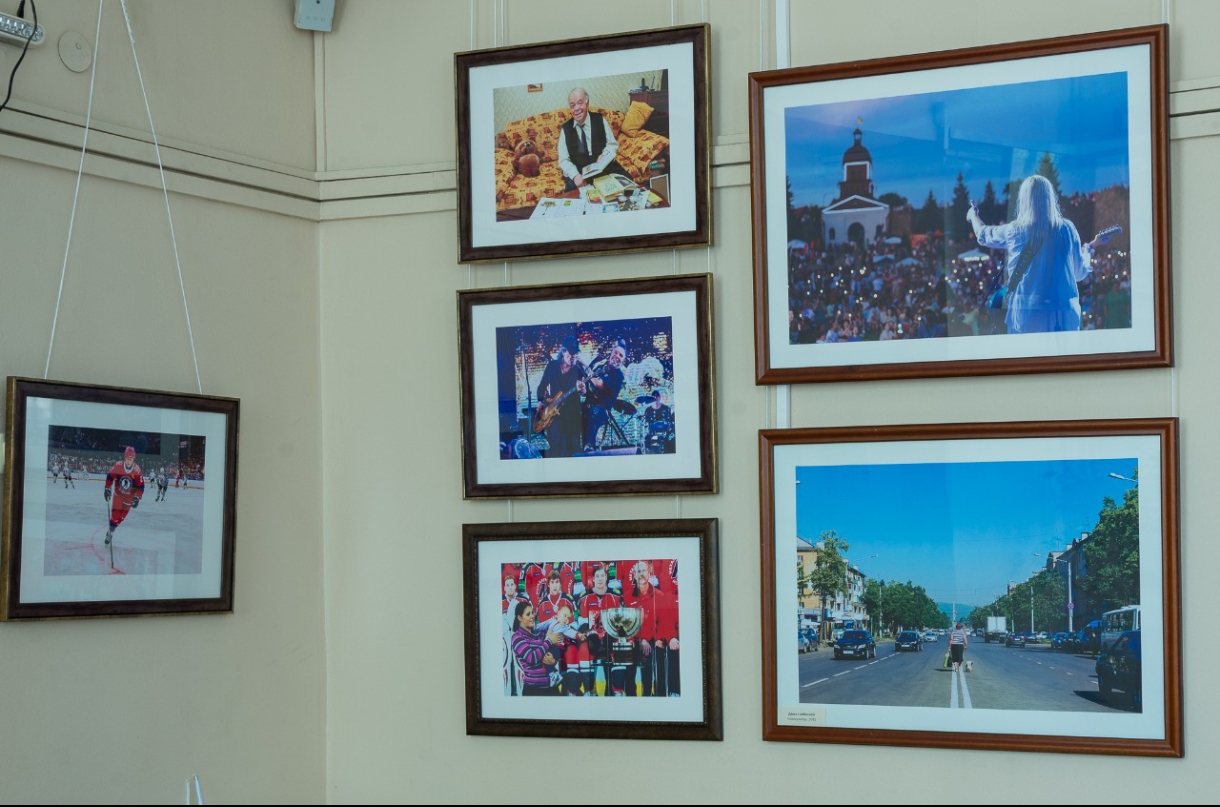 Фотохроники новокузнецкой жизни: выставка Марии Коряги в художественном музее