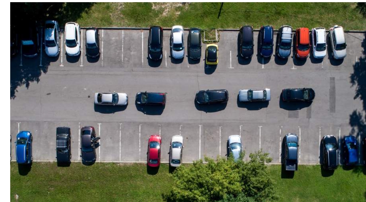 В Госдуме предупредили о штрафах за самозахват парковки во дворе