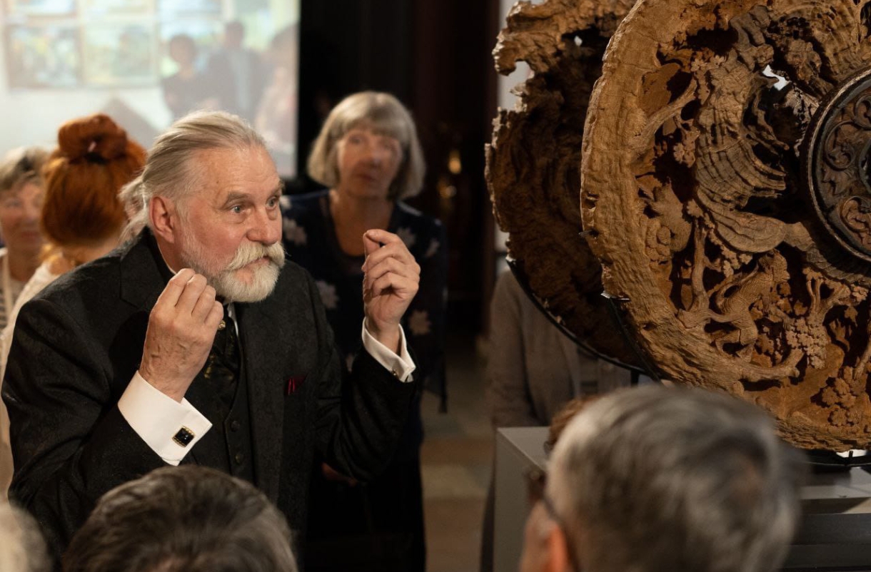 Можно бесконечно смотреть на три вещи – и на экспонаты «Ожерелья экватора»!