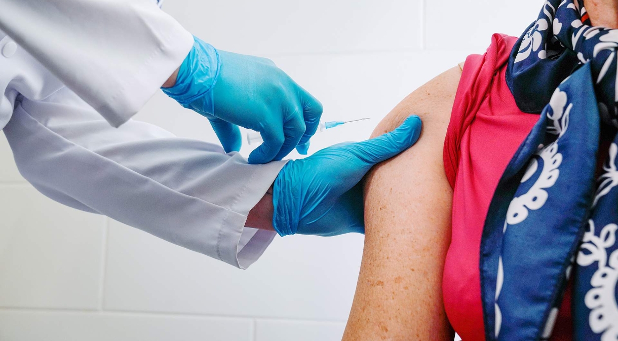 Календарь прививок на 2026 год для взрослых и детей: «Известия» публикуют полный список