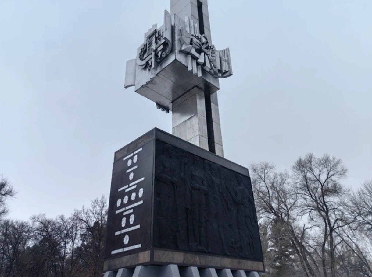 Несколько миллионов с турналога: как выглядит обновленная стела в центре Новокузнецка