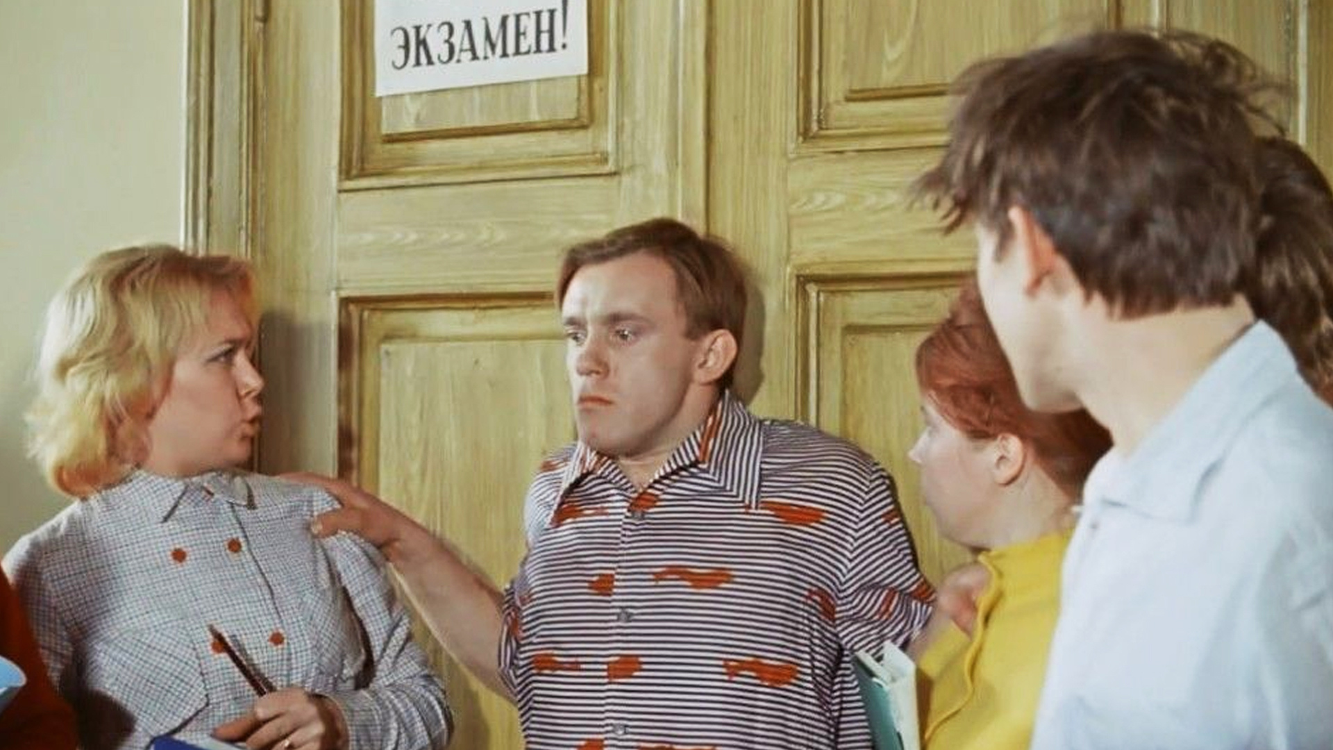 Журналистов, стоматологов и ЖКХашников в России слишком много