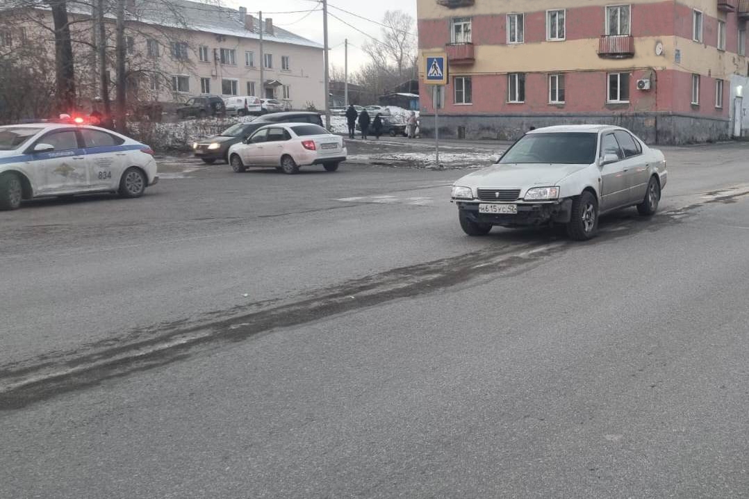 Автоледи сбила школьницу на пешеходном переходе