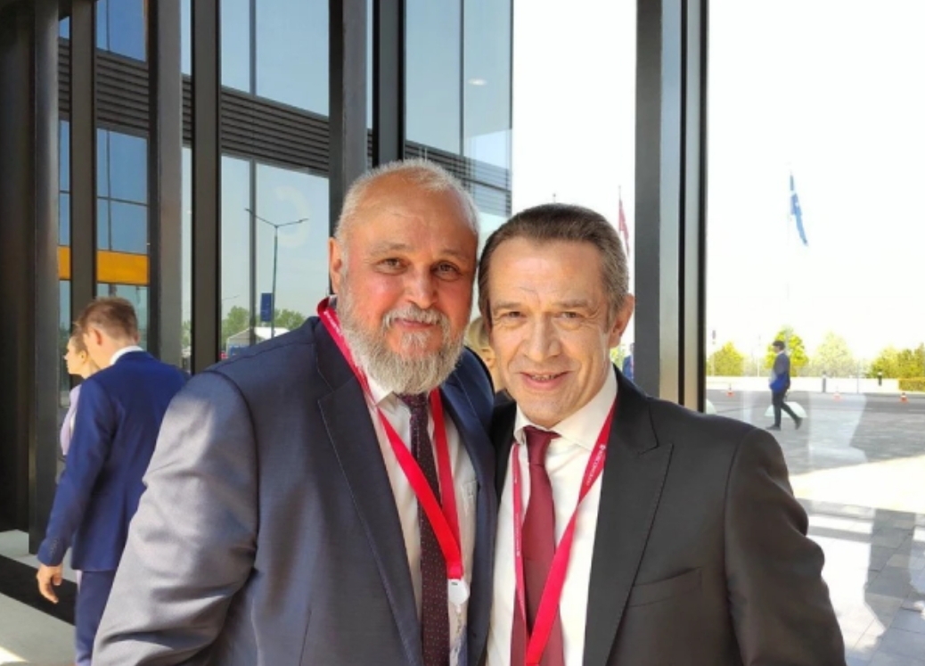 Цивилёв, Машков и Кадышева больше не смогут бесплатно ездить на синих автобусах