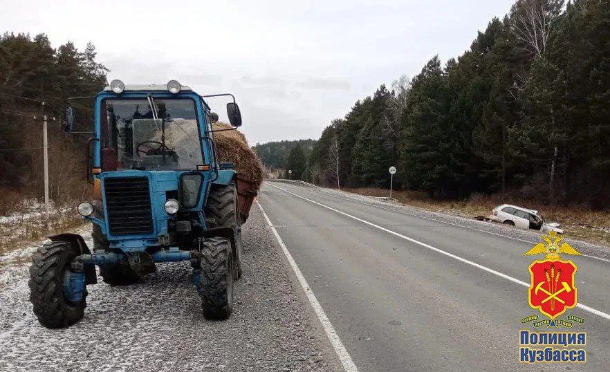 Водитель иномарки погиб при столкновении с трактором