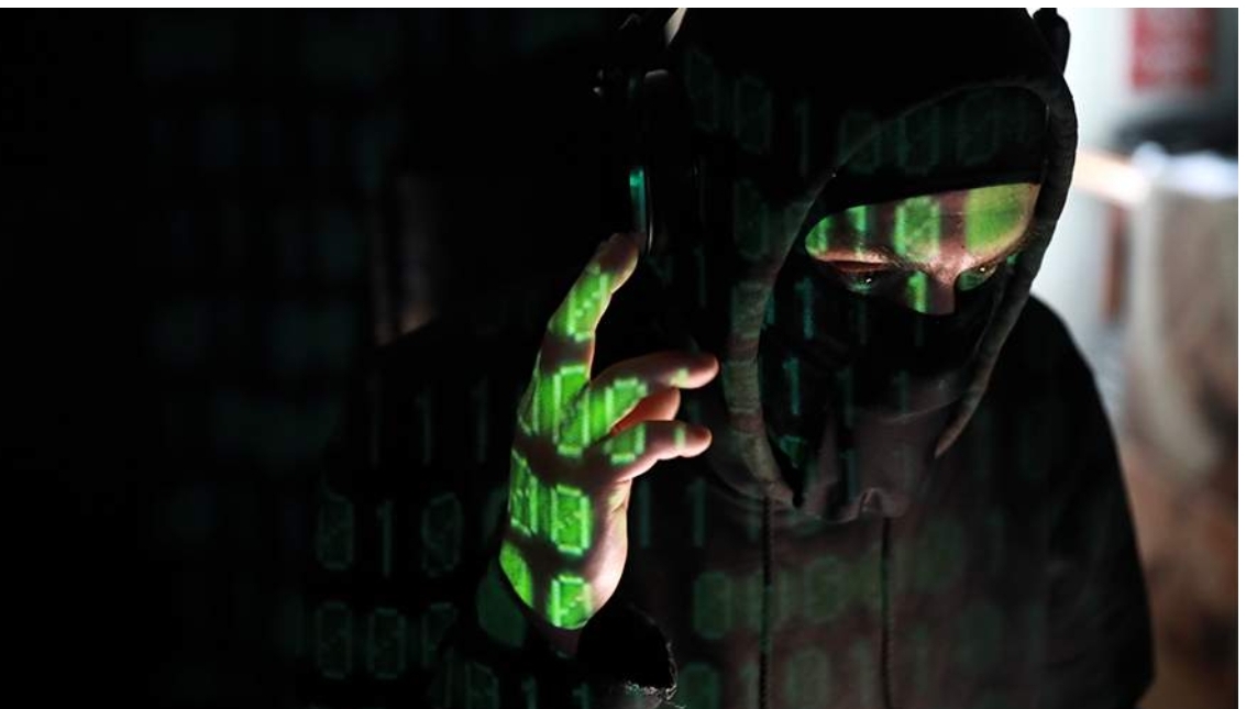 Мошенники научились подделывать голоса и изображения публичных сотрудников СК РФ