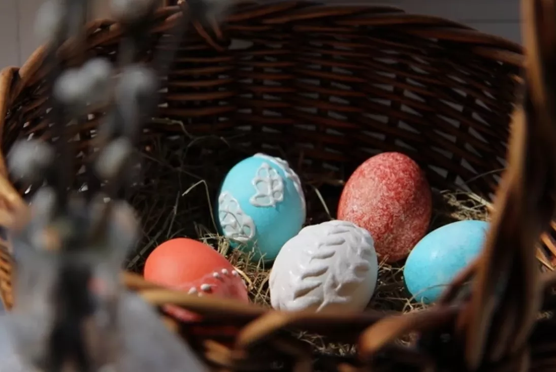 Священник Сидорин рассказал, можно ли биться яйцами на Пасху