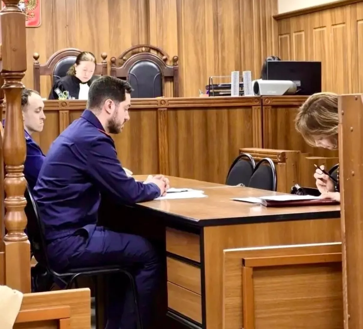 Под домашний арест за дачу взятки следователю