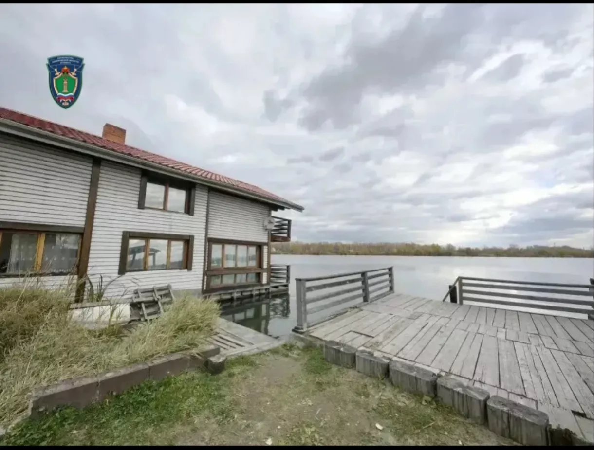 В Новокузнецке закрыта гостиница с баней у водоёма