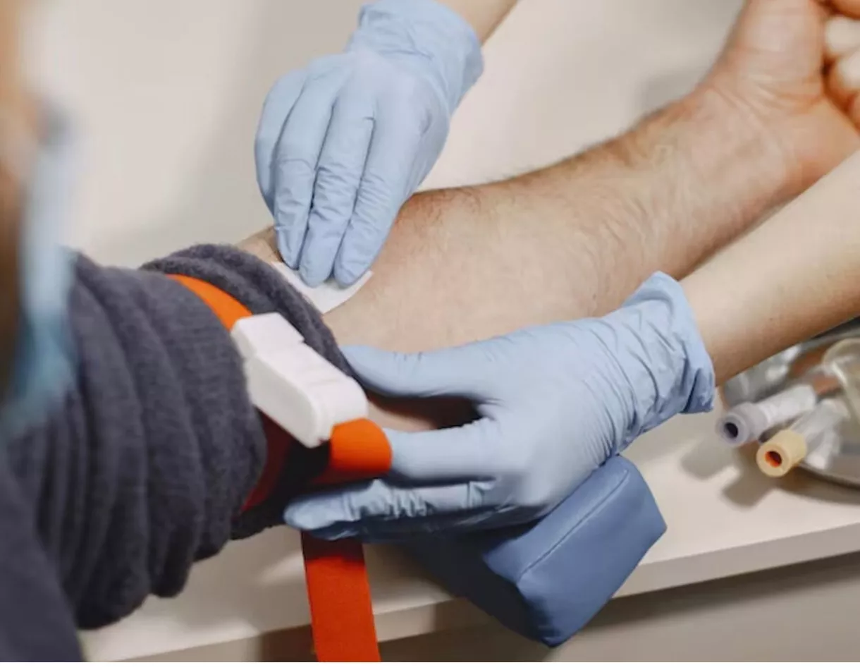 Кузбасские врачи заявили: донорство крови полезно для сердца самого донора