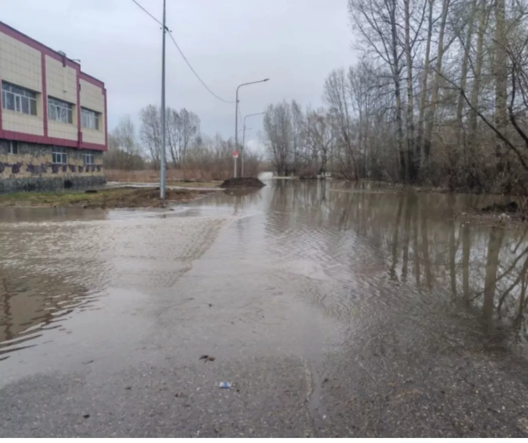 Вода подбирается: в Новокузнецке до опасного уровня осталось 10 сантиметров