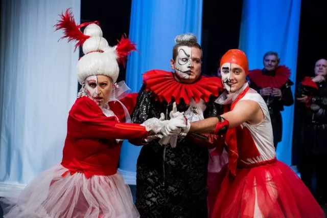 И снова Большие гастроли! В Новокузнецк едет Русский театр из столицы Кыргызстана