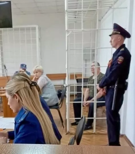 Отчим разрубил челюсть пасынка мачете