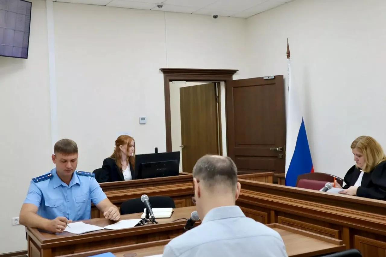 Суд оставил под стражей директора клиники «Свобода»