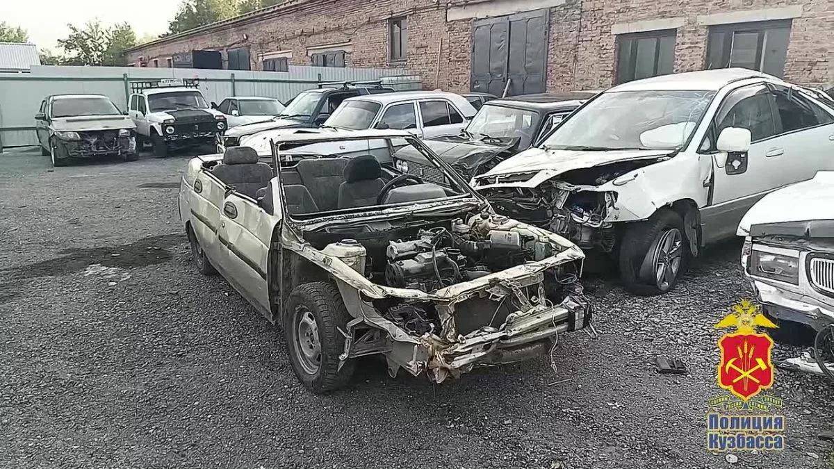 Водитель-бесправник катал пассажиров в самодельном «кабриолете»