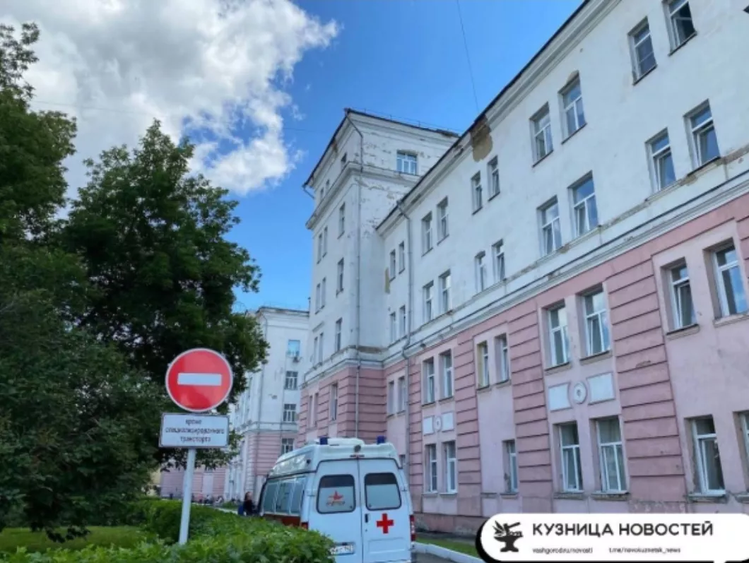 Даже за 100 тысяч не идут: в Кузбассе не хватает врачей, главврачей и токарей