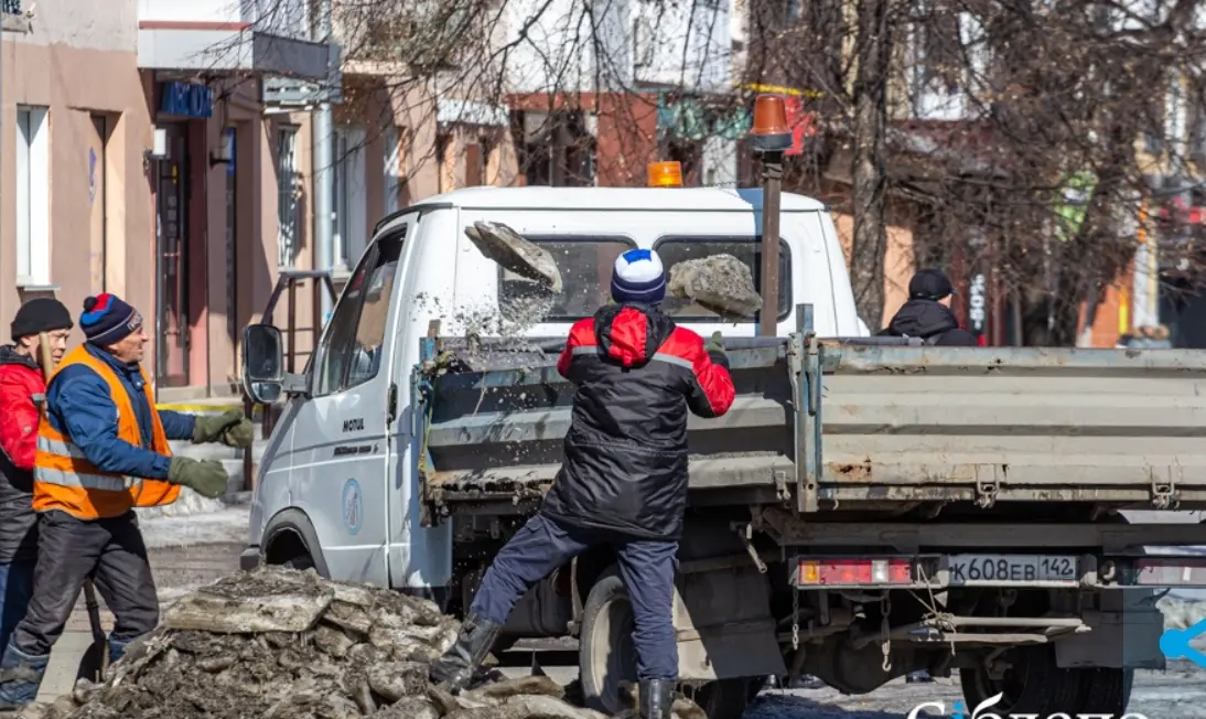 В Кузбассе полиция выдворяет мигрантов из страны