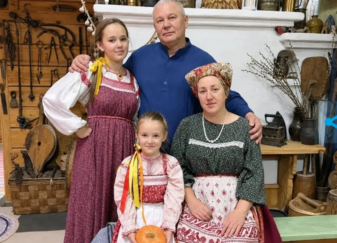 Береста, костюмы и игрушки: семья из Кузбасса стала лучшей в России